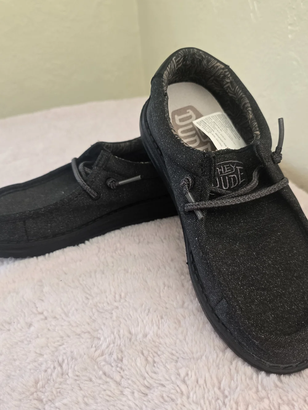 Hey Dude Wally Youth Unisex Loafers - Basic Black - Size 3 Big Boys